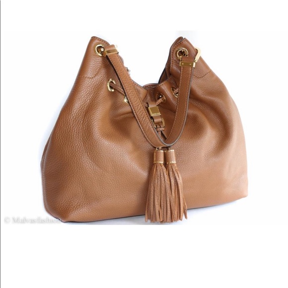 Michael Kors
Camden Large Drawstring - Picture 14 of 15